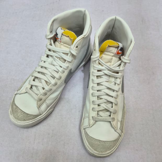 나이키 블레이저 미드 77 빈티지 화이트 실버 (250)