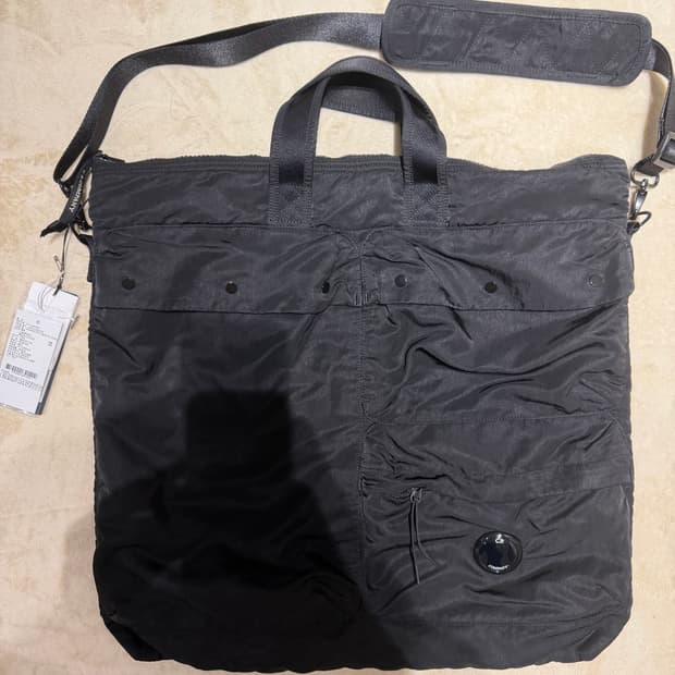 Cp컴퍼니 나일론 토트백 새상품