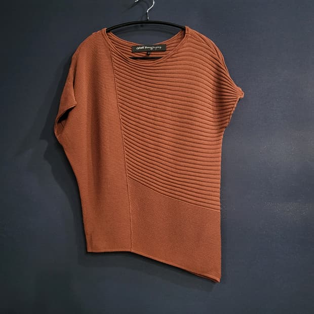 오브제 언발란스 니트