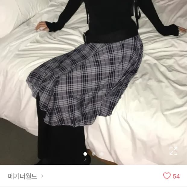 런던 체크 언발란스드 스커트