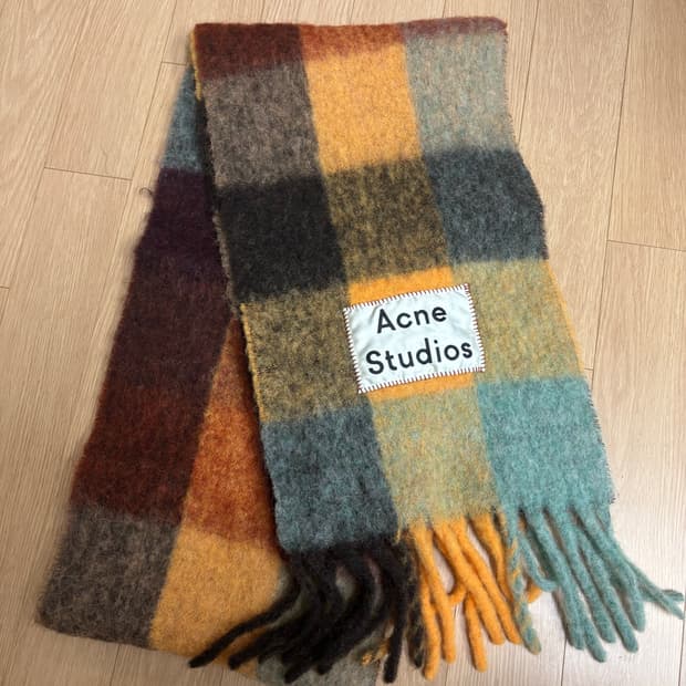 아크네 스튜디오 머플러