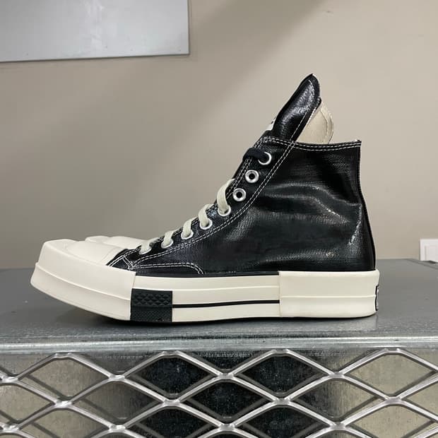 릭 오웬스 x 컨버스 척 70 하이 블랙 래커 260 (새상품)