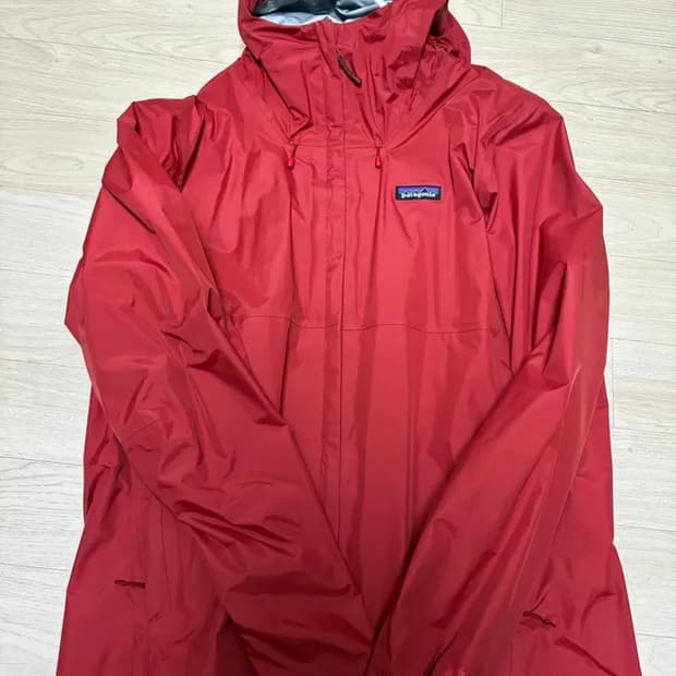 파타고니아 토렌쉘 M 사이즈  기본적인 사용감 외 하자 뜯김 X  상태 