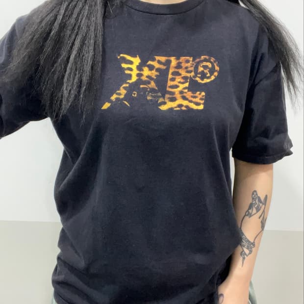 X Large 엑스라지 레오파드 로고 반팔 티셔츠