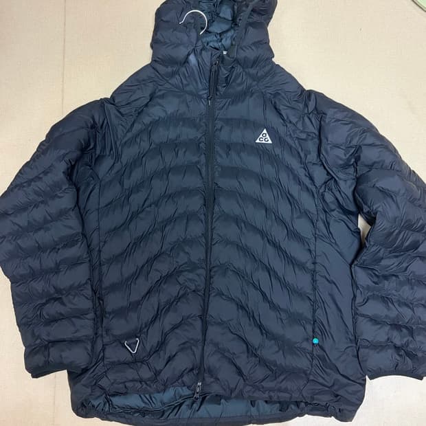 나이키 ACG 라바플로우 패딩자켓