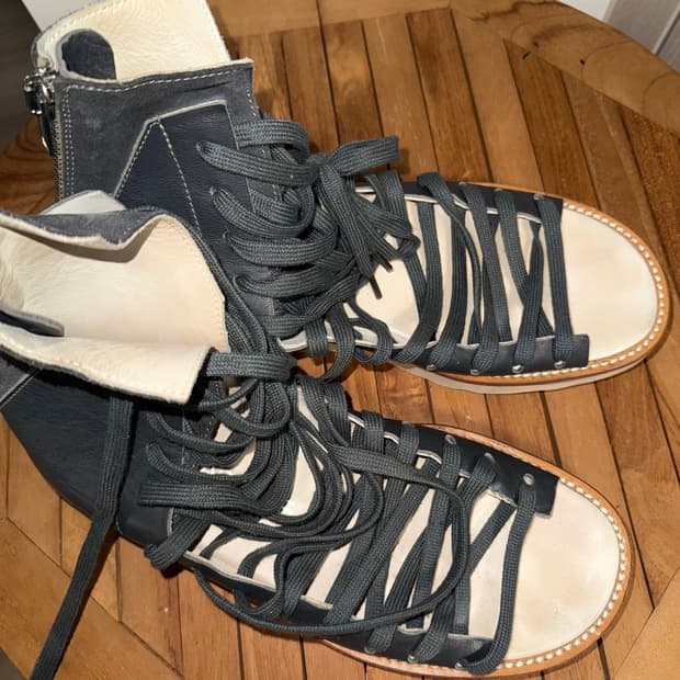 크리스 반 아쉐 글래디에이터 샌들 43사이즈 판매합니다.