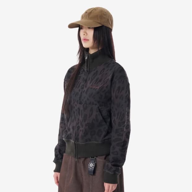 아캄 레오파드 로고 트랙자켓