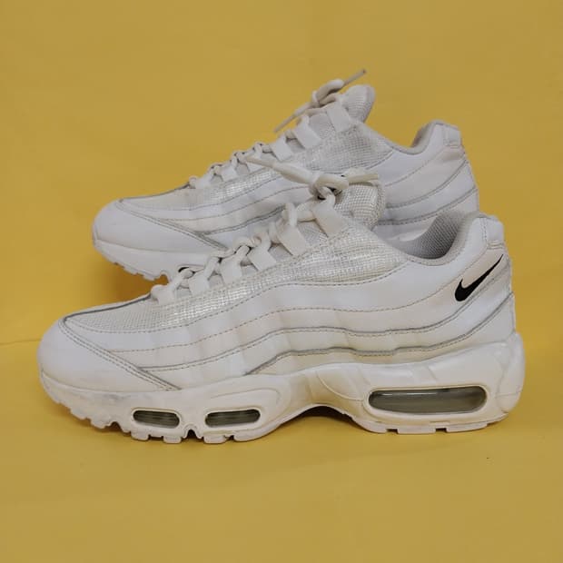 남성 나이키 에어맥스 95 에센셜 화이트블랙 운동화 (265)