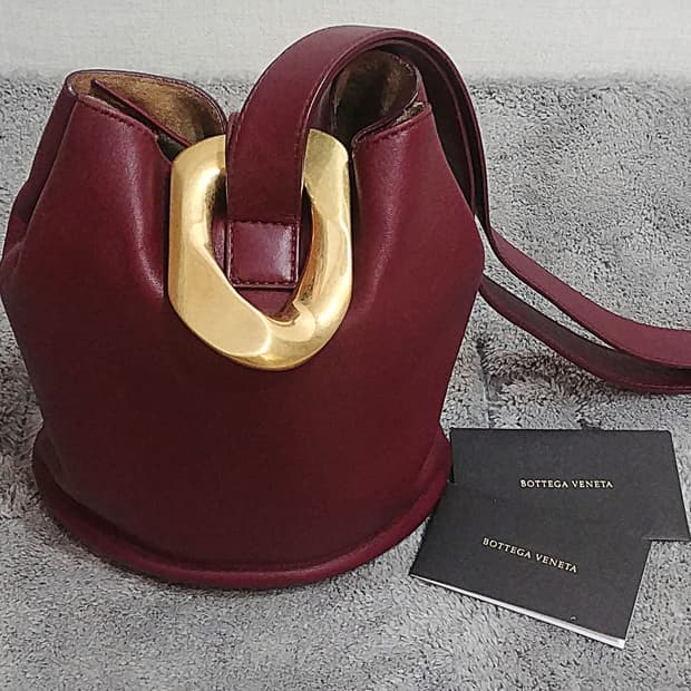 보테가베네타Bottega Veneta 나파드롭백 버건디