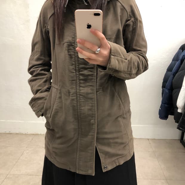 주카 브라운 야상