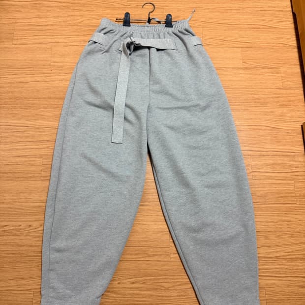 MJD 코인서울 벨티드 스웻 배기 팬츠