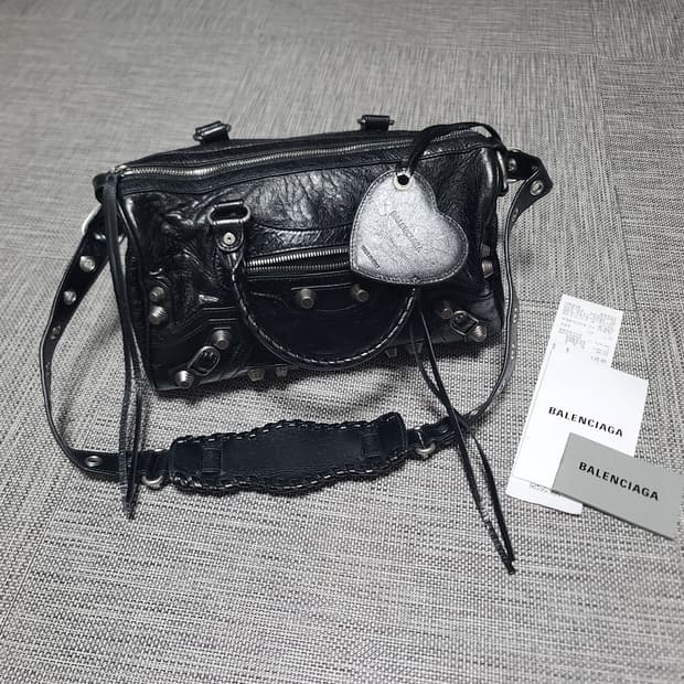 발렌시아가 르카골 더플백 미디움 블랙 토트백 크로스백 숄더백