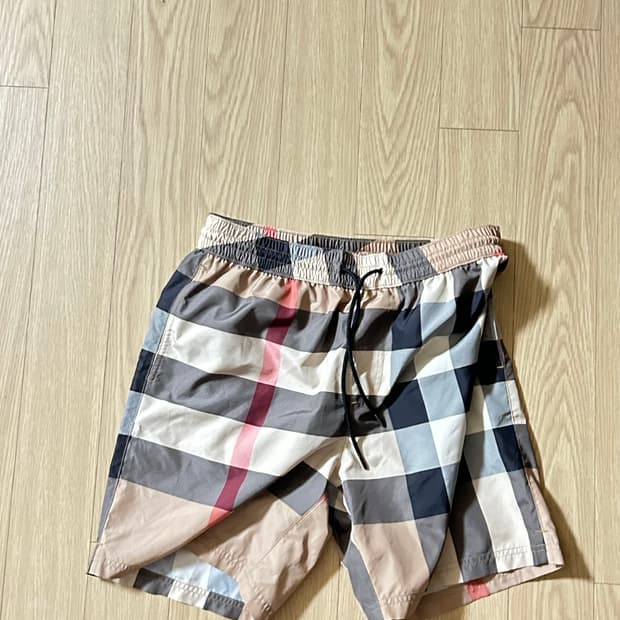 버버리 스윔팬츠 반바지