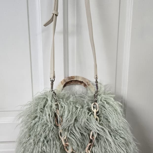 한섬 오즈세컨 페이크퍼 숄더백