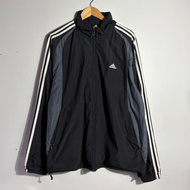 아디다스 삼선 블랙 배색 바람막이 자켓
