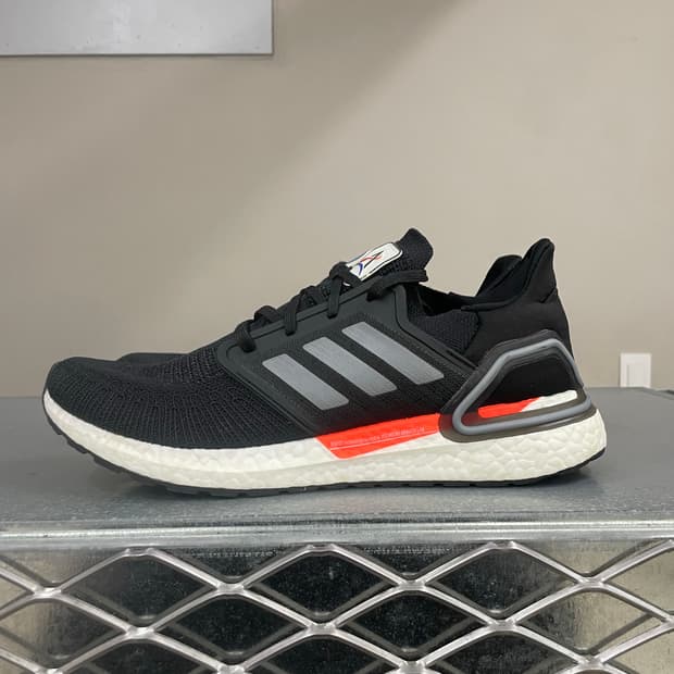 아디다스 x 나사 울트라부스트 290