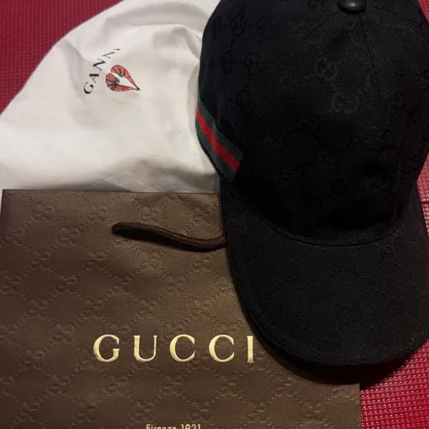 구찌 cg 로고 볼캡