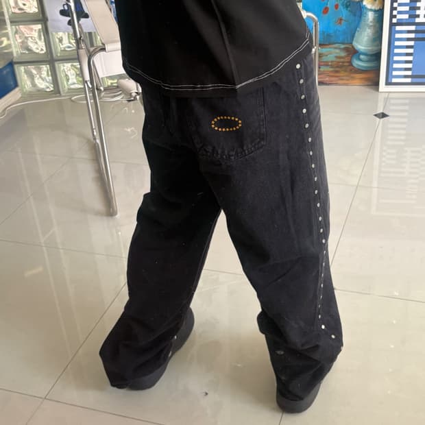straight studded pants 스트레이트 스터드 팬츠