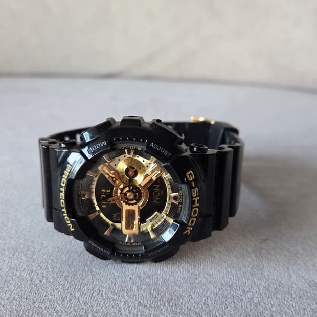 지샥 흑금 시계