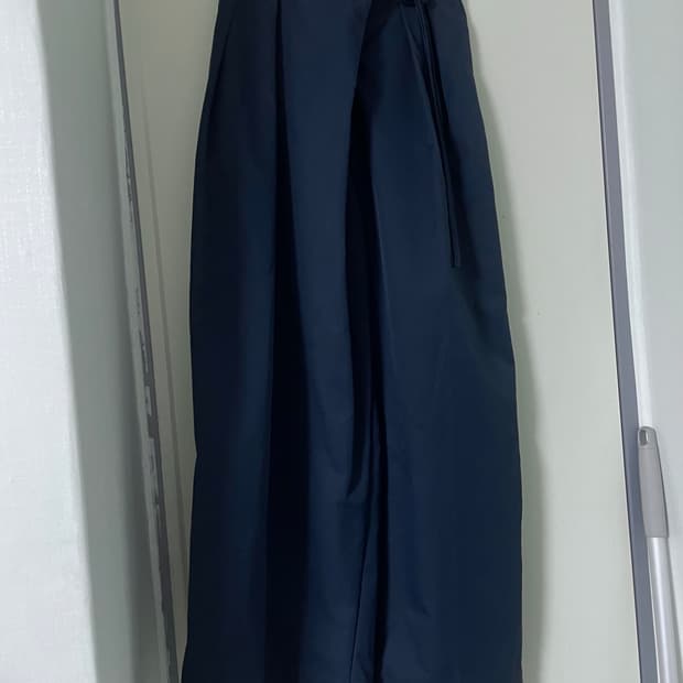 네이비 모던 슬랙스