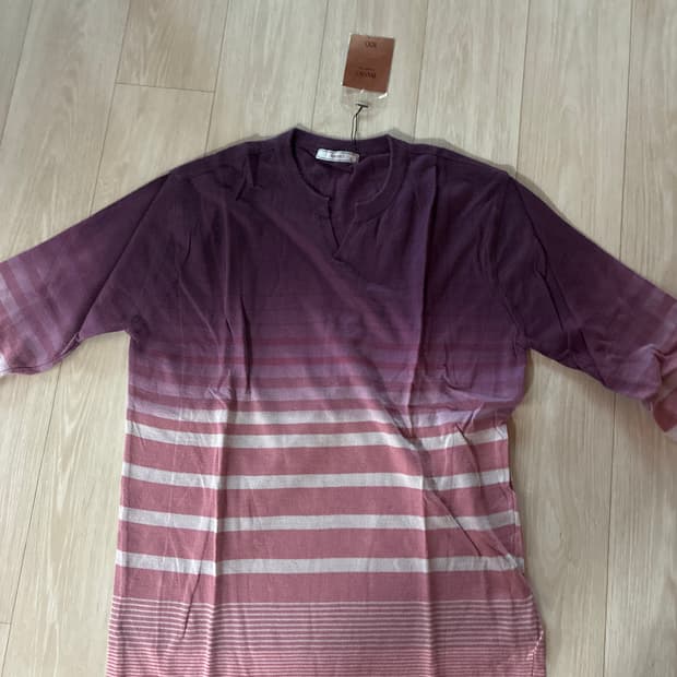 바쏘 옷 판매 합니다 새제품