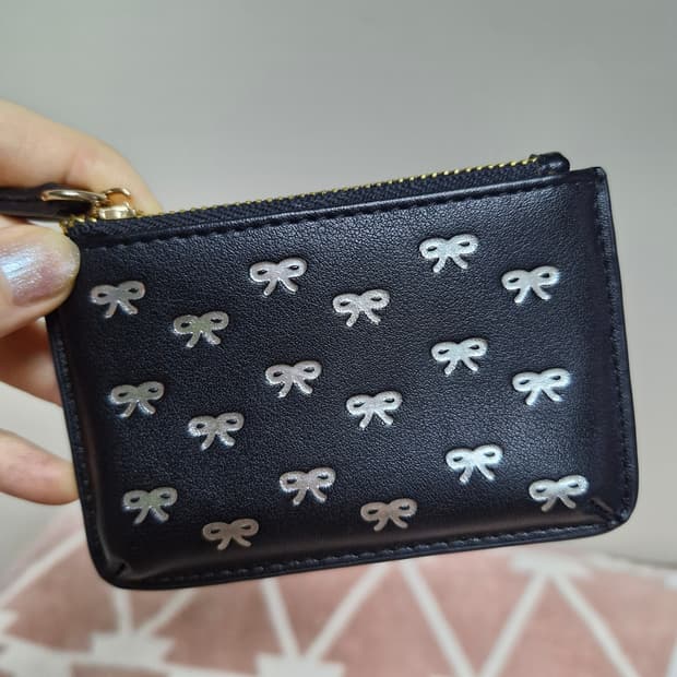 빔즈 Casselini 가죽 카드 지갑 블랙 실버 리본 디테일