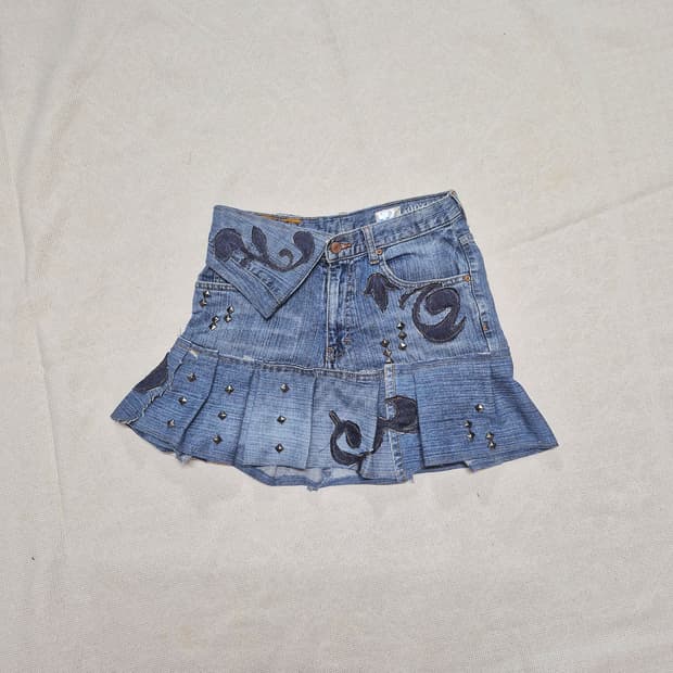 Oriental Stud Pleats Skirt (remake)
