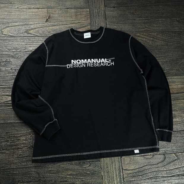 [노메뉴얼] 로고 프린팅 스티치 롱슬리브 긴팔티 블랙 M18599