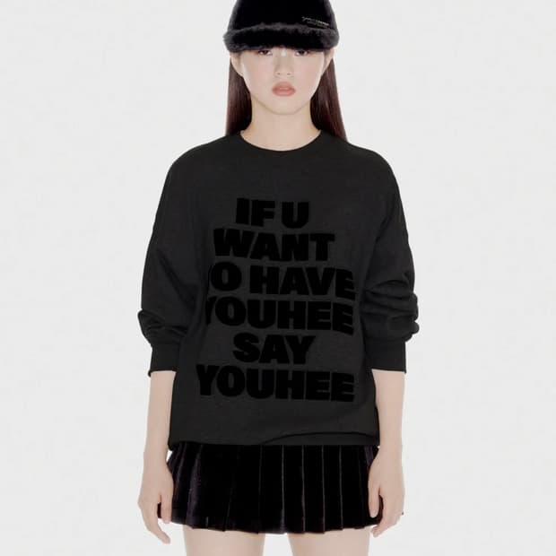 유희 LETTERING SWEATSHIRT CHARCOAL