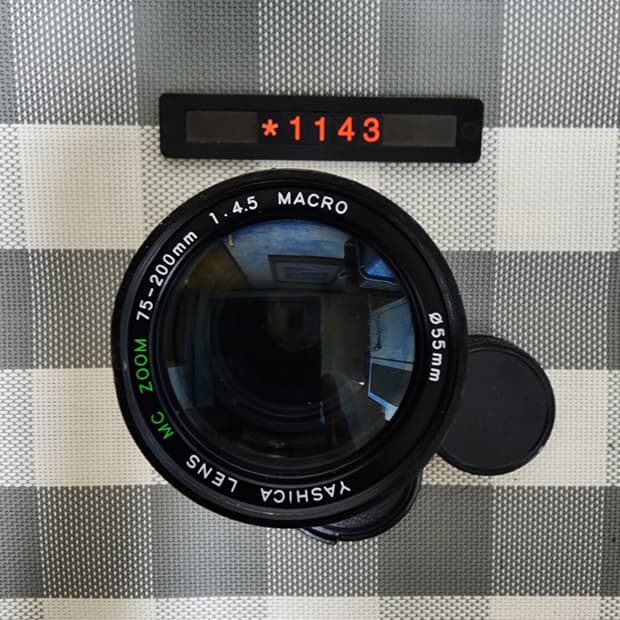 야시카 마운트 75-200mm 줌렌즈