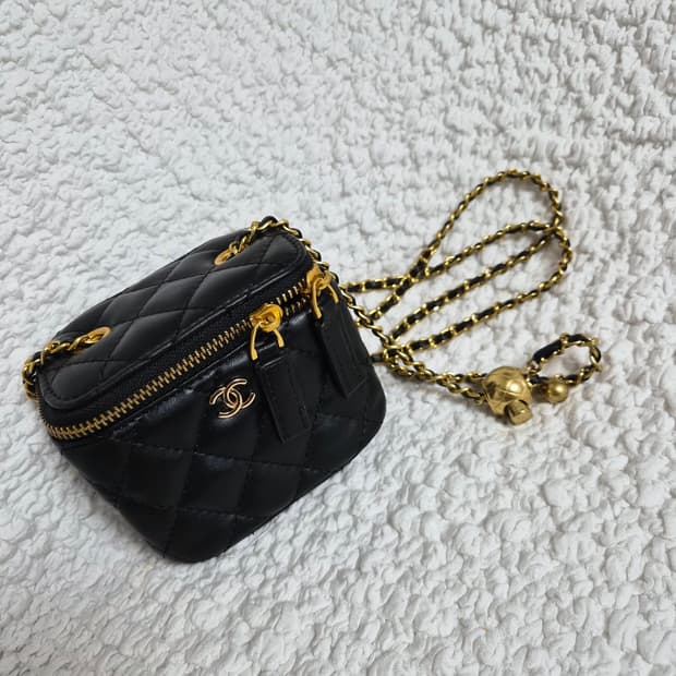 샤넬뷰티 노벨티 미티 베니티 크로스