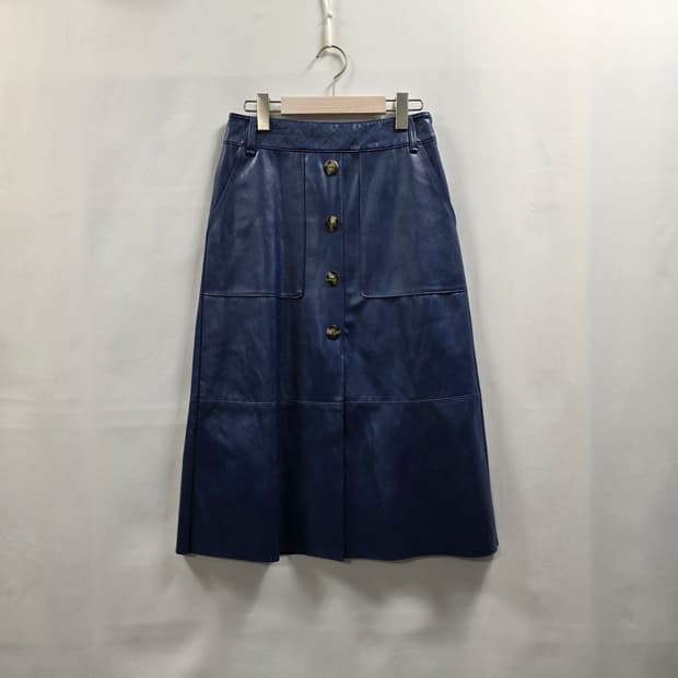 1160 보브vov 가죽느낌 미디 버튼 스커트 66