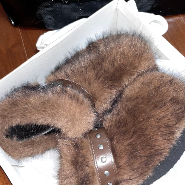 레씨토 브라운 퍼 클로그(270)