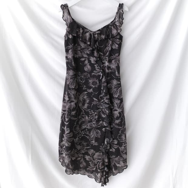 flower frill sleevelsee dress