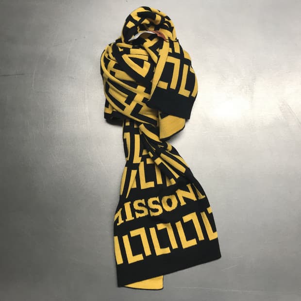 미쏘니 로고 머플러