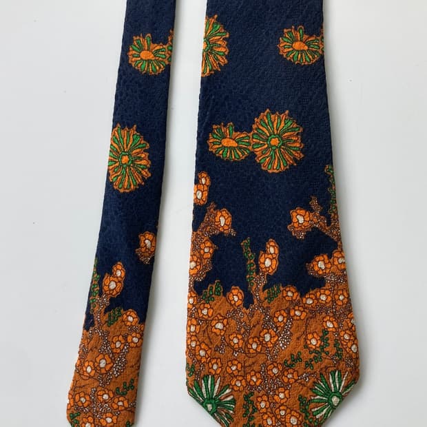 입생로랑 넥타이