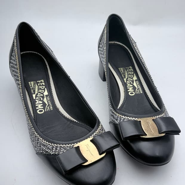 정품)페라가모 240