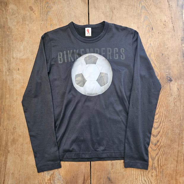 비켐버그 롱슬리브 티셔츠