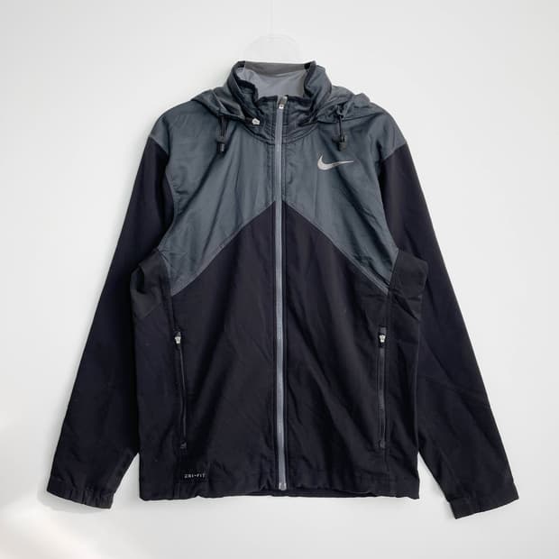 B1 나이키 드라이핏 바람막이 100사이즈