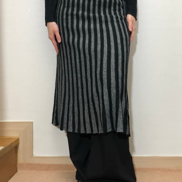 빈티지 블랙 스트라이프 스커트