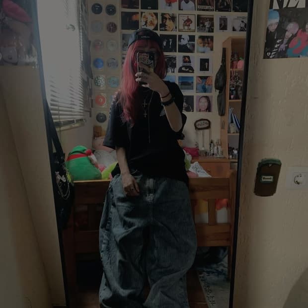 38) 2000s Levis Silver Tab Loose Fit