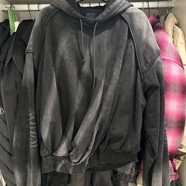 준지 컬렉션 라인 트위스트 후드