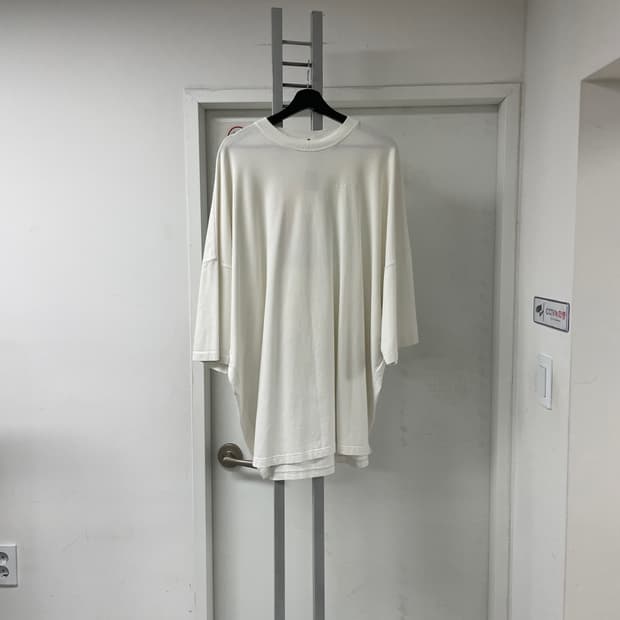 발렌시아가 화이트 반팔 티셔츠 XS