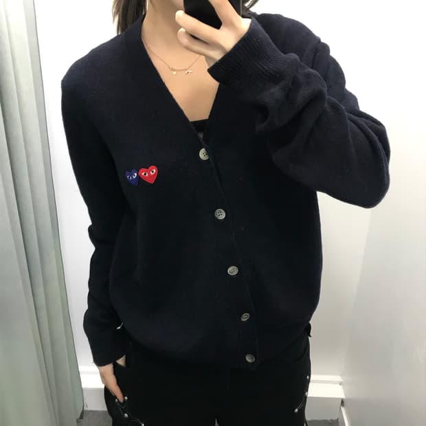 꼼데가르송 플레이 네이비 가디건 