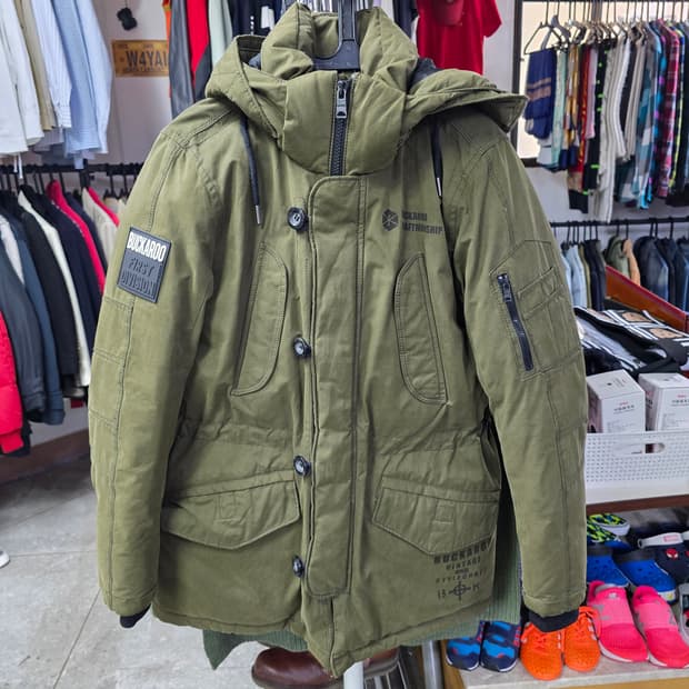 버커루 카키색 야상 패딩 (1394)