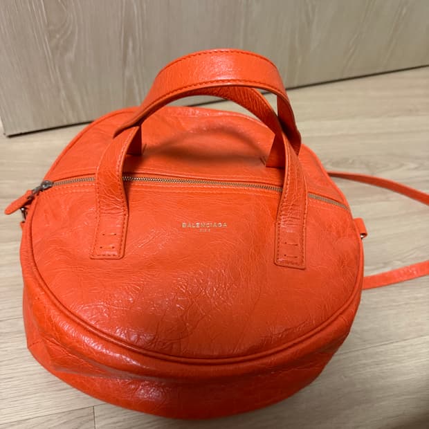 발렌시아가 원형 호보백