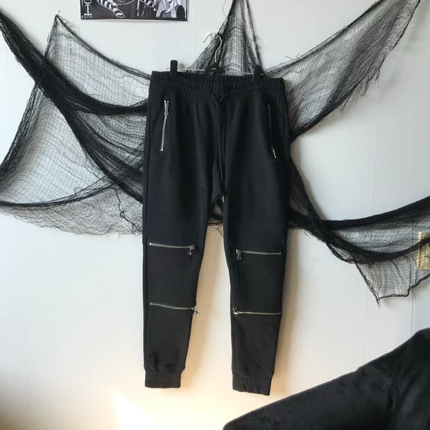 Zipper detailed banding pants  