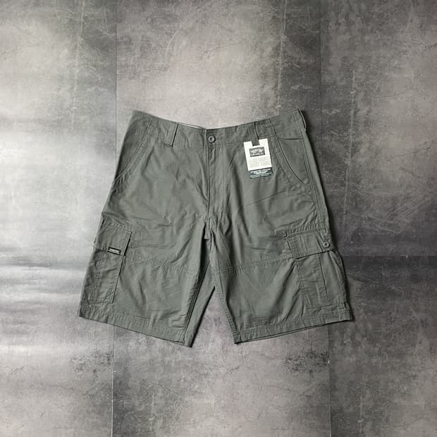 LEVI'S 데드스탁 리바이스 빈티지 카키 카고 하프 팬츠 A00747