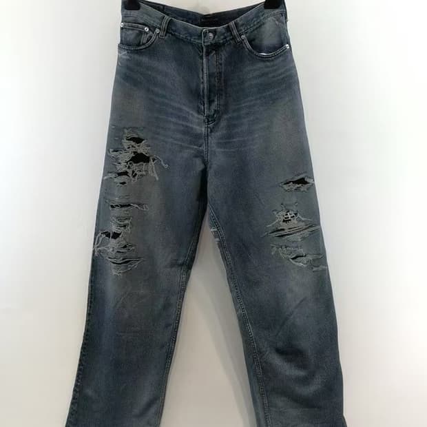 발렌시아가 트롱프뤠유 데님 스몰 사이즈 판매합니다 