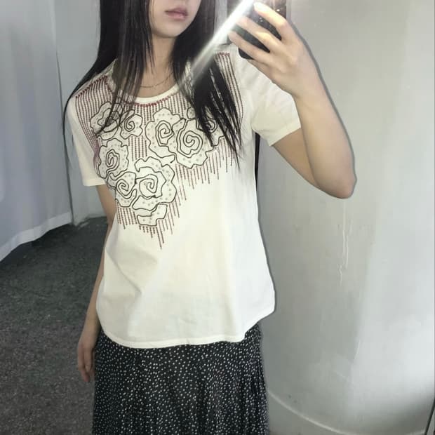 Hiriko Bis 로즈 스팽글 티셔츠